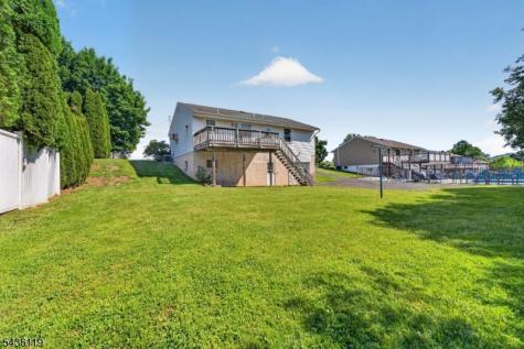 800 Lynda Road Lopatcong NJ 08865