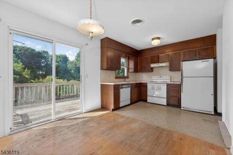 800 Lynda Road Lopatcong NJ 08865
