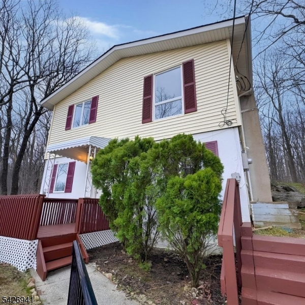 17 Clover Terrace Jefferson NJ 07849