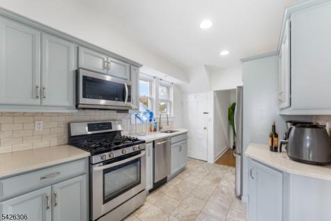 100 Washington Place Teaneck NJ 07666