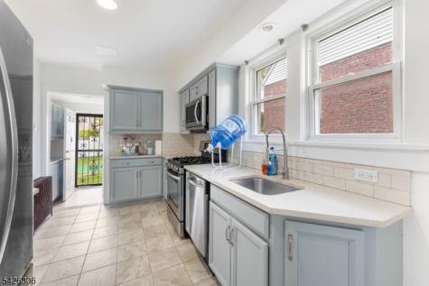 100 Washington Place Teaneck NJ 07666