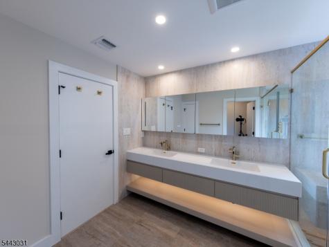 1449 Trenton Harbourton Hopewell NJ 08534