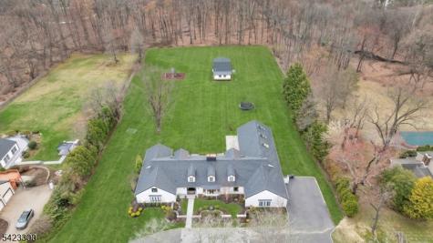 16 E Greenbrook Road North Caldwell NJ 07006