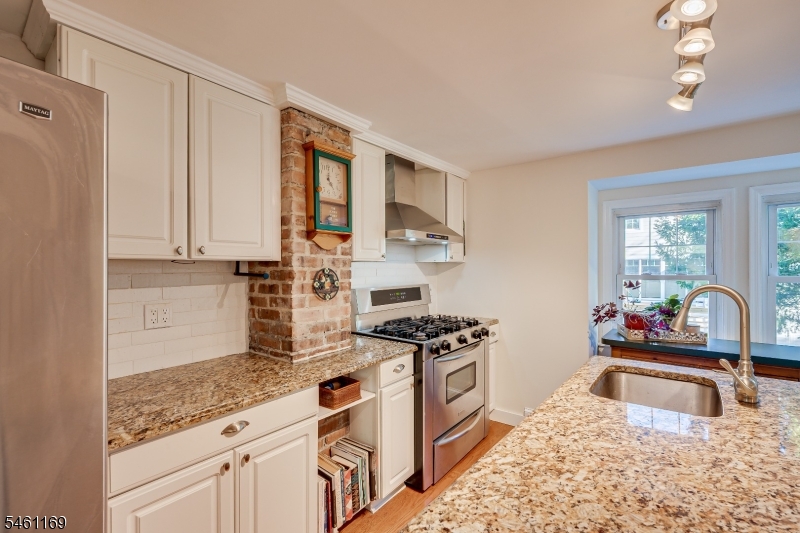 23 Rose Street Metuchen NJ 08840