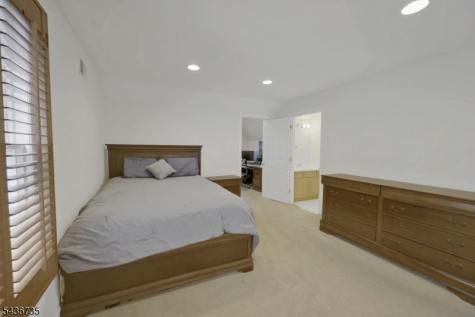 66 Beachmont Terrace North Caldwell NJ 07006