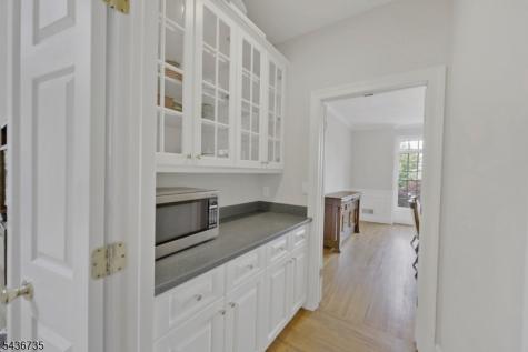 66 Beachmont Terrace North Caldwell NJ 07006