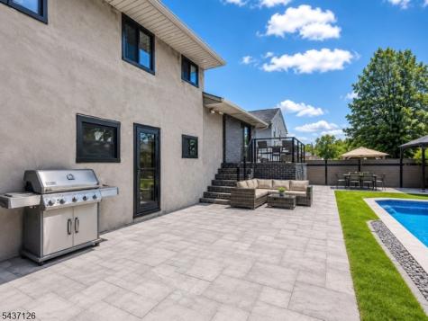 118 Poplar Street Carteret NJ 07008