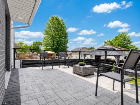 118 Poplar Street Carteret NJ 07008