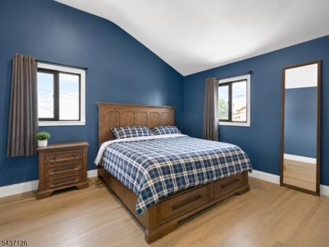 118 Poplar Street Carteret NJ 07008