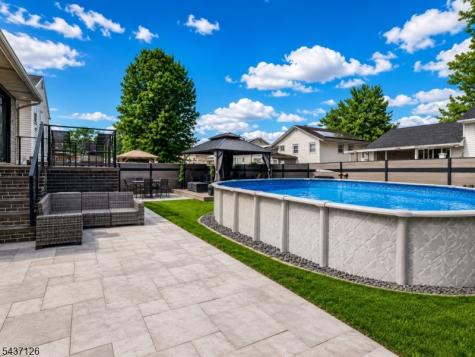 118 Poplar Street Carteret NJ 07008