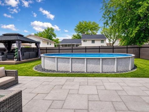 118 Poplar Street Carteret NJ 07008