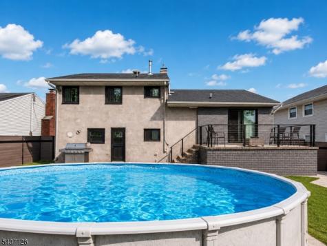 118 Poplar Street Carteret NJ 07008