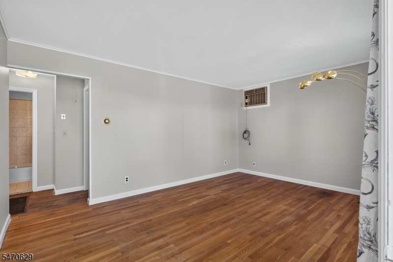 214 Washington Place Totowa NJ 07512