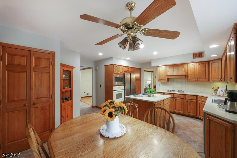 3 Ivy Lane Hillsborough NJ 08844