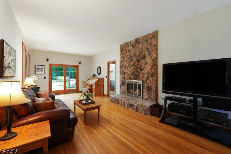 3 Ivy Lane Hillsborough NJ 08844