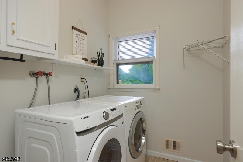 3 Ivy Lane Hillsborough NJ 08844
