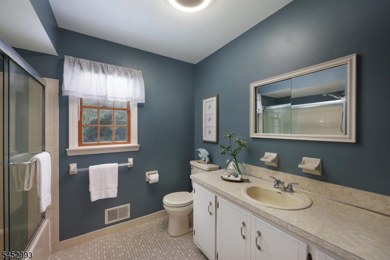 3 Ivy Lane Hillsborough NJ 08844