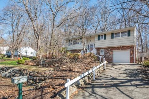 103 Cedar Road Ringwood NJ 07456