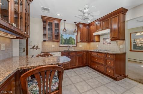 24 Hardscrabble Hill Road Raritan NJ 08822