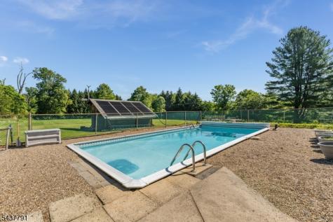 24 Hardscrabble Hill Road Raritan NJ 08822