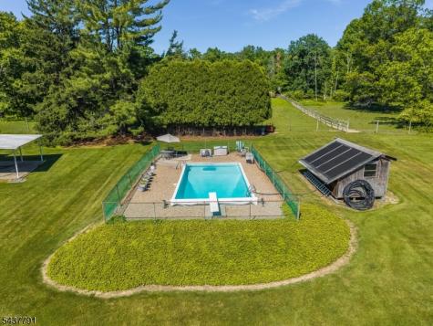 24 Hardscrabble Hill Road Raritan NJ 08822