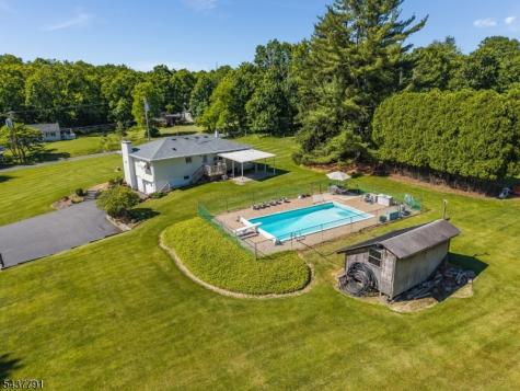 24 Hardscrabble Hill Road Raritan NJ 08822