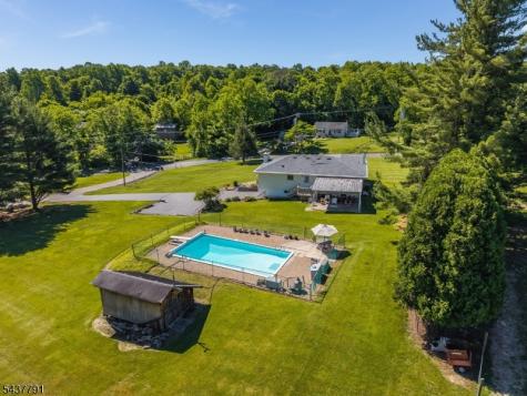 24 Hardscrabble Hill Road Raritan NJ 08822