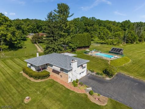 24 Hardscrabble Hill Road Raritan NJ 08822