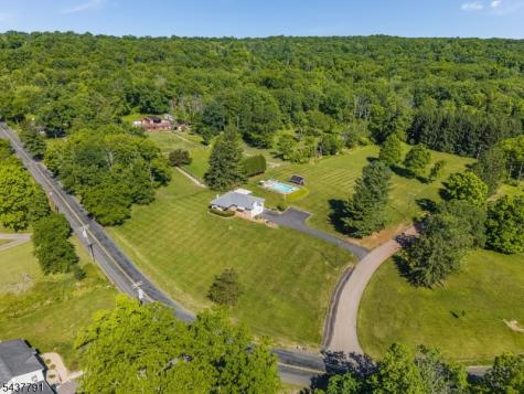 24 Hardscrabble Hill Road Raritan NJ 08822