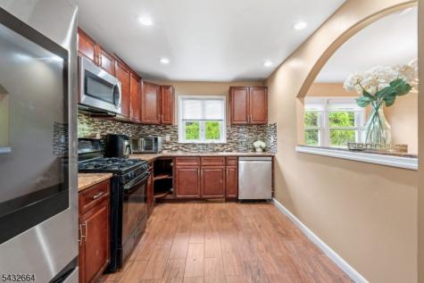 2313 Halsey Street Union NJ 07083