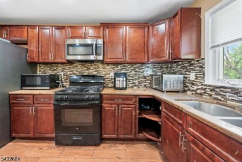 2313 Halsey Street Union NJ 07083