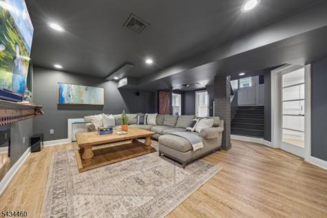 4 Kermit Road Maplewood NJ 07040