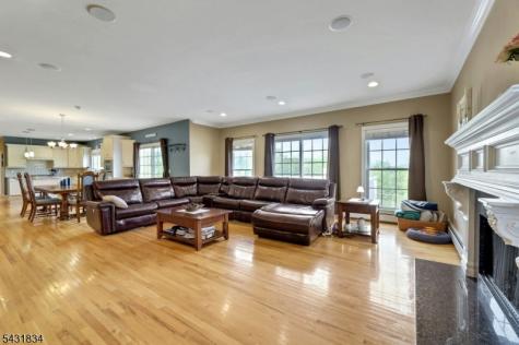 8 Buena Vista Drive Ringwood NJ 07456