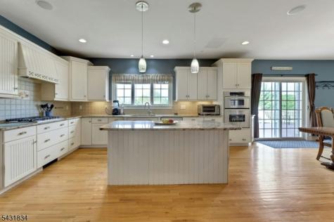 8 Buena Vista Drive Ringwood NJ 07456