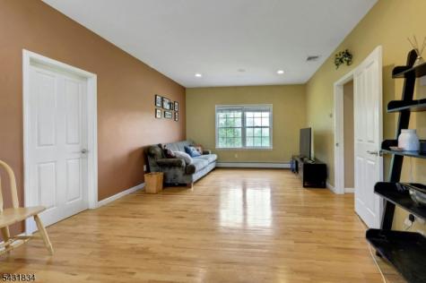 8 Buena Vista Drive Ringwood NJ 07456