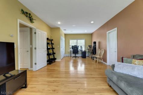 8 Buena Vista Drive Ringwood NJ 07456
