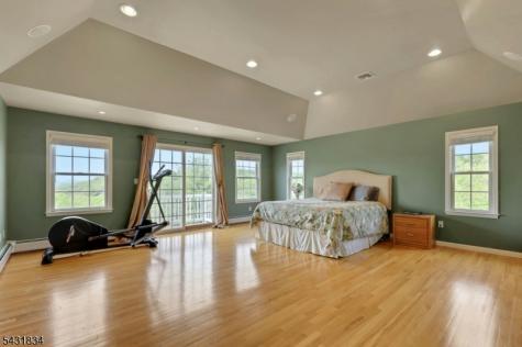 8 Buena Vista Drive Ringwood NJ 07456