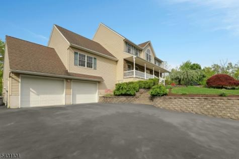 8 Buena Vista Drive Ringwood NJ 07456