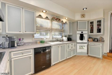 21 Tice Place Ringwood NJ 07456