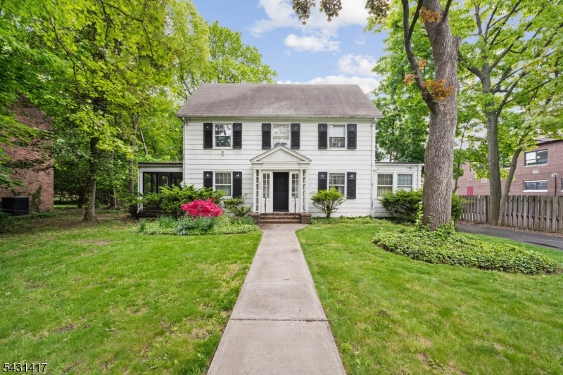 819 Roanoke Avenue Elizabeth NJ 07208