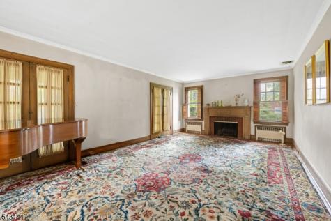 819 Roanoke Avenue Elizabeth NJ 07208