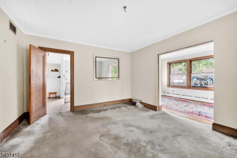819 Roanoke Avenue Elizabeth NJ 07208