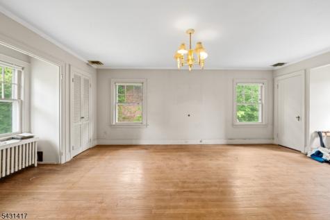819 Roanoke Avenue Elizabeth NJ 07208
