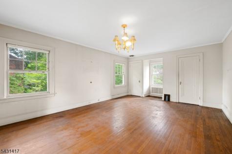 819 Roanoke Avenue Elizabeth NJ 07208