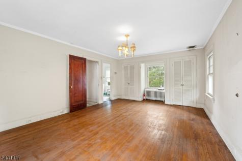 819 Roanoke Avenue Elizabeth NJ 07208