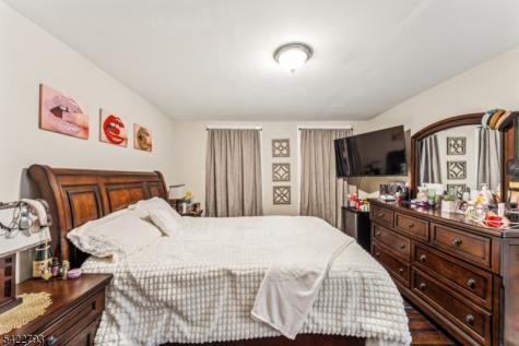21 Ellington Street East Orange NJ 07017