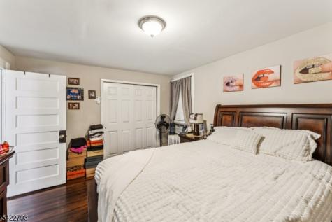 21 Ellington Street East Orange NJ 07017