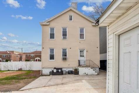 21 Ellington Street East Orange NJ 07017