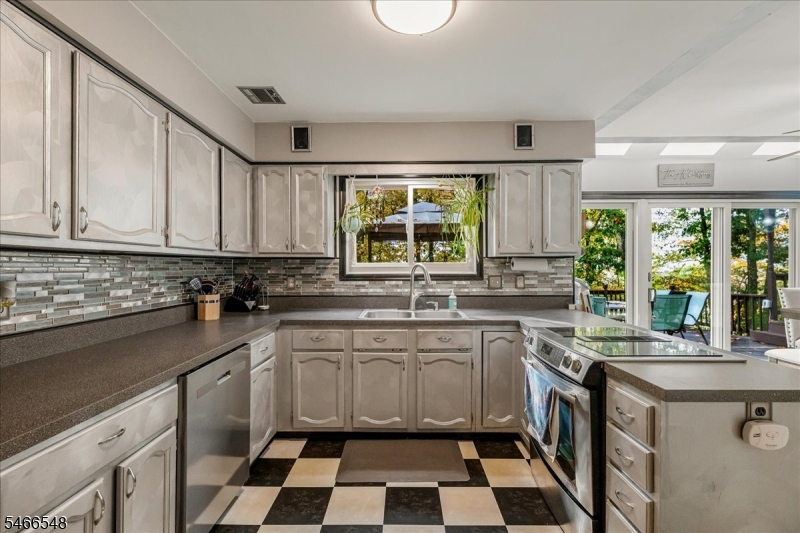 78 Knob Hill Road Washington NJ 07840