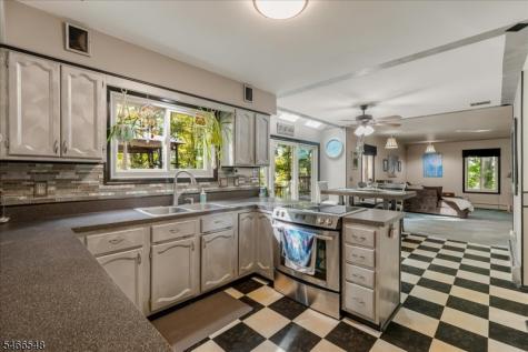 78 Knob Hill Road Washington NJ 07840